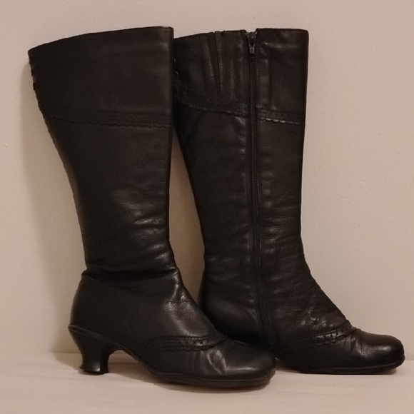 La Canadienne Tahra Kitten Heel Tall Black Leather Boots Size 7 - Picture 2 of 8